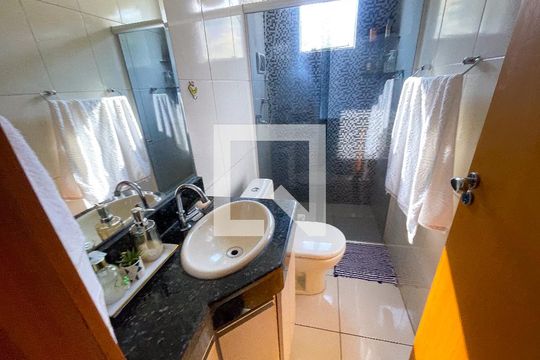 Banheiro Social de apartamento à venda com 3 quartos, 120m² em Eldorado, Contagem