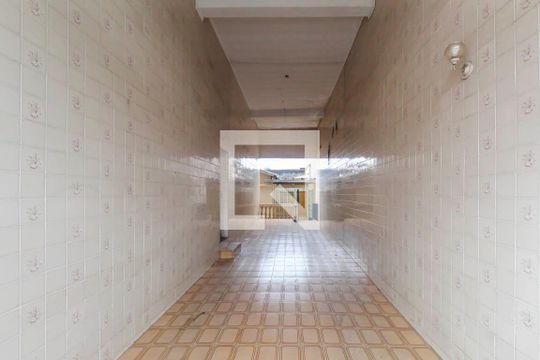 Garagem de casa à venda com 6 quartos, 350m² em Vila Elze, São Paulo