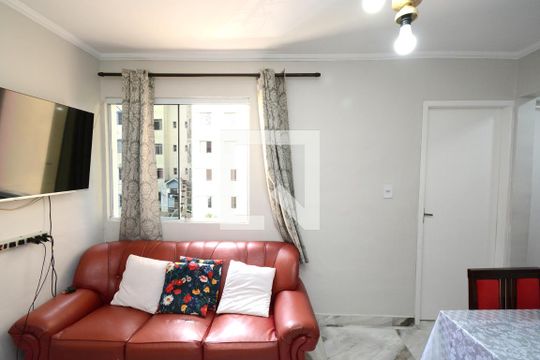 Sala de apartamento à venda com 2 quartos, 44m² em Jardim Cristal, São Paulo