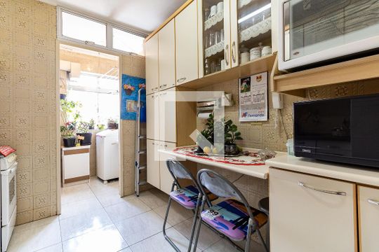Cozinha de apartamento à venda com 2 quartos, 56m² em Vila Vera, São Paulo