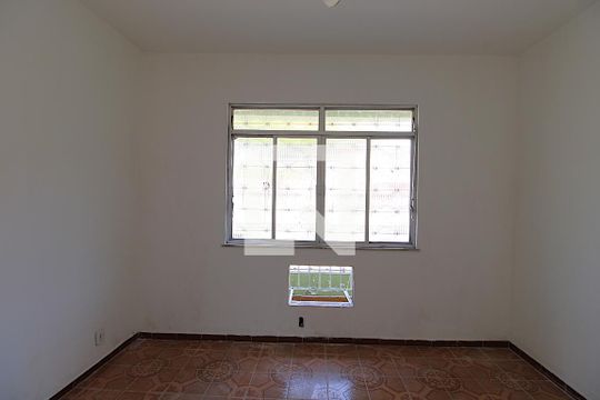 Quarto 1 de casa para alugar com 3 quartos, 100m² em Bento Ribeiro, Rio de Janeiro