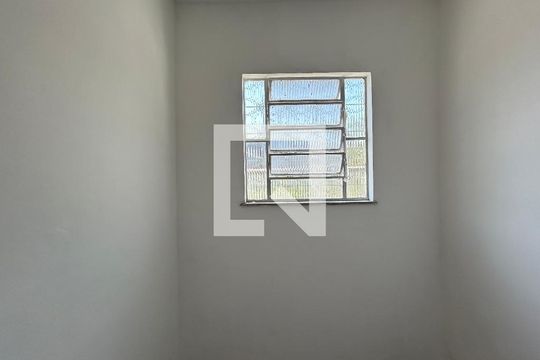 Quarto  de casa para alugar com 3 quartos, 100m² em Bento Ribeiro, Rio de Janeiro