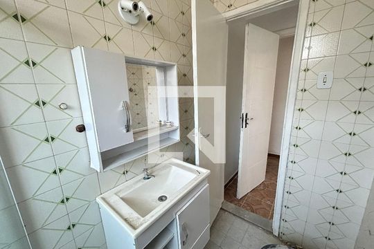 Banheiro da Suíte 1 de casa para alugar com 3 quartos, 100m² em Bento Ribeiro, Rio de Janeiro