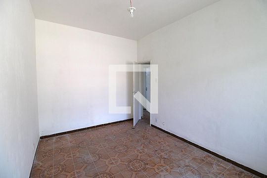 Quarto 2 de casa para alugar com 3 quartos, 100m² em Bento Ribeiro, Rio de Janeiro