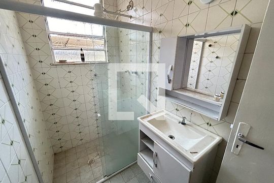 Banheiro da Suíte 1 de casa para alugar com 3 quartos, 100m² em Bento Ribeiro, Rio de Janeiro
