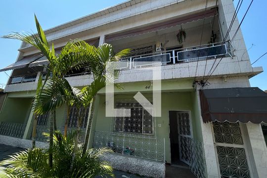 Área externa de casa para alugar com 3 quartos, 100m² em Bento Ribeiro, Rio de Janeiro