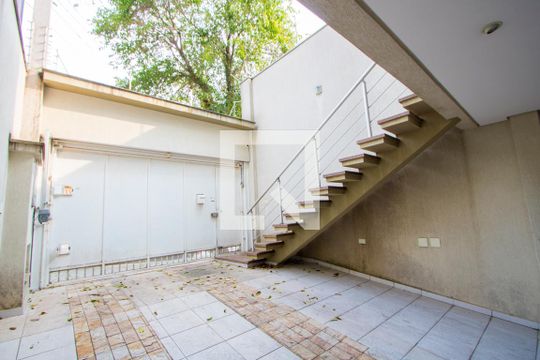 Garagem de casa para alugar com 3 quartos, 238m² em Vila Scarpelli, Santo André
