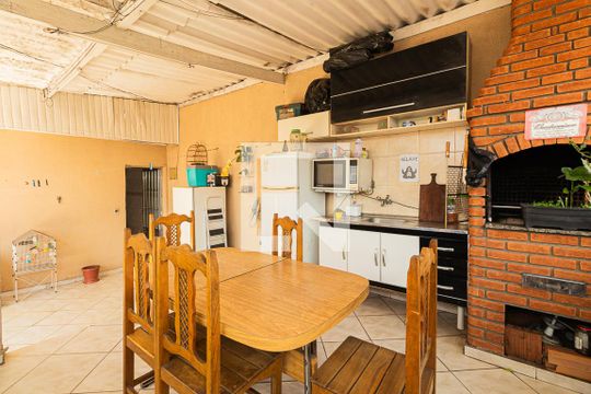 Área externa de casa à venda com 2 quartos, 250m² em Vila Medeiros, São Paulo