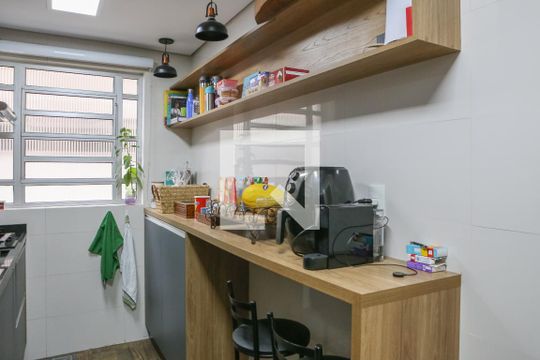 Cozinha de apartamento para alugar com 2 quartos, 87m² em Perdizes, São Paulo