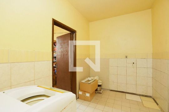 Casa à venda com 3 quartos, 246m² em Passo d’Areia, Porto Alegre