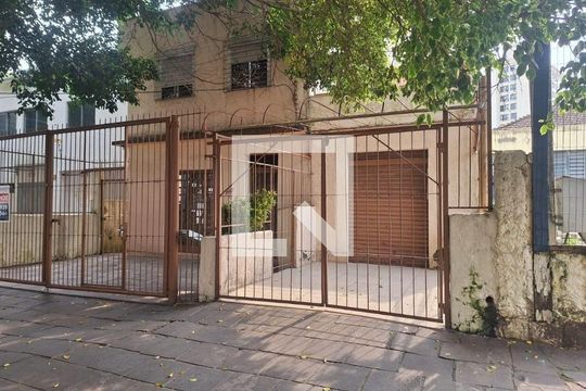 Casa à venda com 3 quartos, 246m² em Passo d’Areia, Porto Alegre