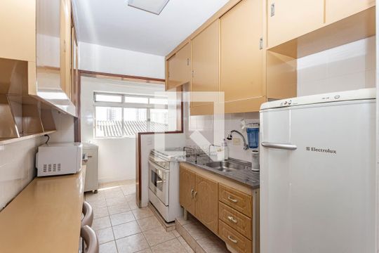 Cozinha de apartamento para alugar com 2 quartos, 63m² em Vila das Merces, São Paulo