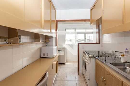 Cozinha de apartamento para alugar com 2 quartos, 63m² em Vila das Merces, São Paulo