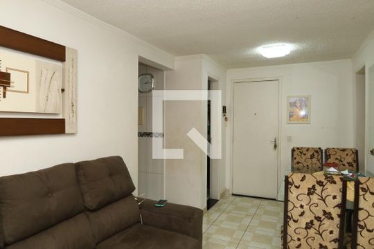 Sala de apartamento à venda com 2 quartos, 49m² em Vila Carmosina, São Paulo