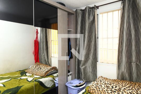Quarto 1 de apartamento à venda com 2 quartos, 49m² em Vila Carmosina, São Paulo