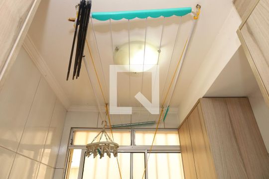 Lavanderia de apartamento à venda com 2 quartos, 49m² em Vila Carmosina, São Paulo