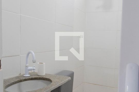 Banheiro de casa para alugar com 2 quartos, 50m² em Vila Barros, Guarulhos