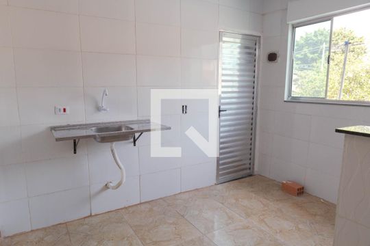 Cozinha e Área de Serviço de casa para alugar com 2 quartos, 50m² em Vila Barros, Guarulhos