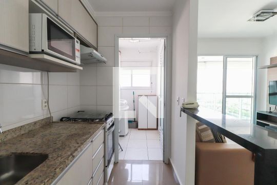 Cozinha de apartamento para alugar com 1 quarto, 45m² em Vila Gomes Cardim, São Paulo