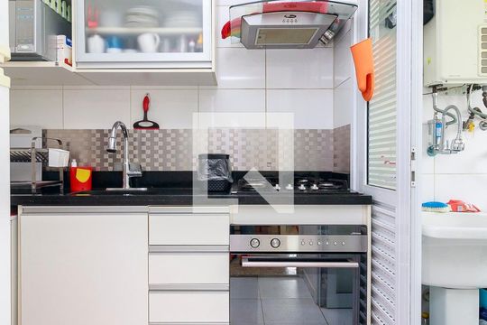Cozinha de apartamento para alugar com 2 quartos, 78m² em Santo Amaro, São Paulo