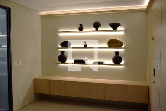 Hall de entrada de kitnet/studio à venda com 1 quarto, 31m² em Jardim Paulista, São Paulo