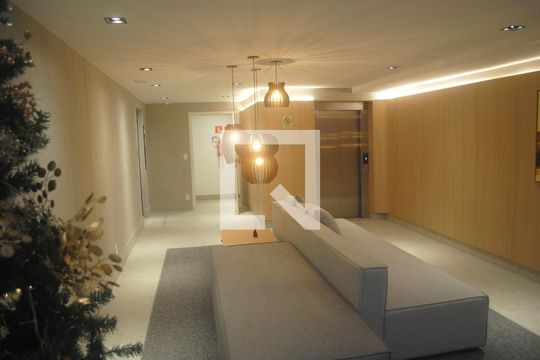 Hall de entrada de apartamento para alugar com 3 quartos, 103m² em Jaguaribe, Salvador