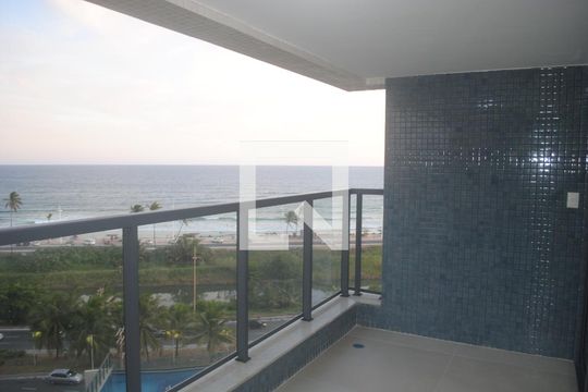 Varanda gourmet de apartamento para alugar com 3 quartos, 103m² em Jaguaribe, Salvador