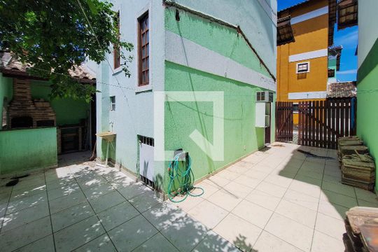 Quintal de casa de condomínio para alugar com 3 quartos, 118m² em Sapê, Niterói