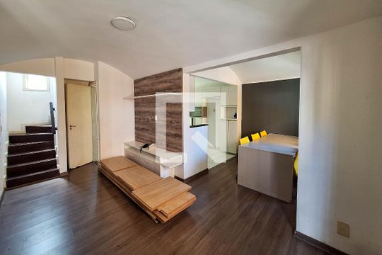 Casa de Condomínio para alugar com 3 quartos, 118m² em Sapê, Niterói