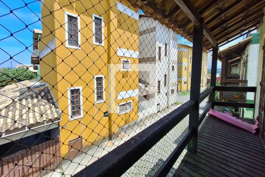 Varanda quarto de casa de condomínio para alugar com 3 quartos, 118m² em Sapê, Niterói