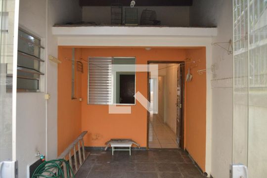 Quintal de casa à venda com 2 quartos, 200m² em Vila Valparaíso, Santo André