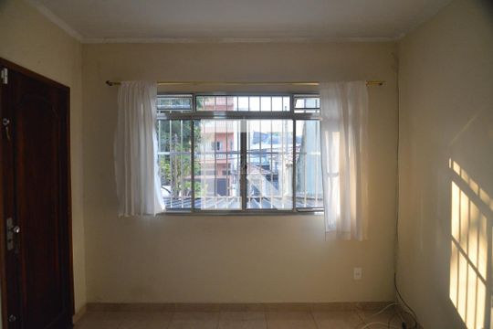 Sala de casa à venda com 2 quartos, 200m² em Vila Valparaíso, Santo André