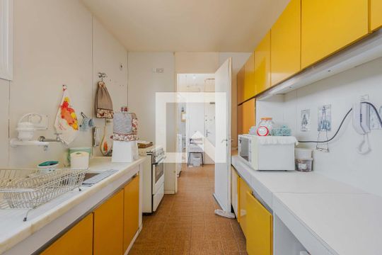 Cozinha de apartamento à venda com 2 quartos, 123m² em Sumarezinho, São Paulo