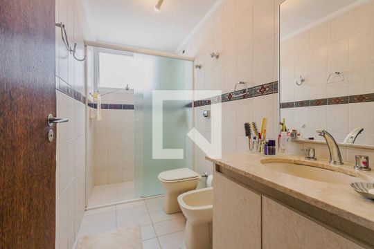 Banheiro da Suíte de apartamento à venda com 2 quartos, 123m² em Sumarezinho, São Paulo