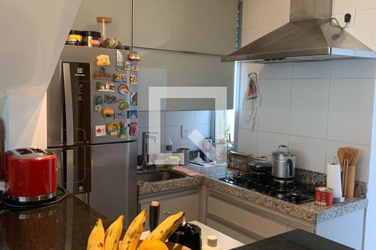 Cozinha de apartamento para alugar com 2 quartos, 124m² em Belvedere, Belo Horizonte
