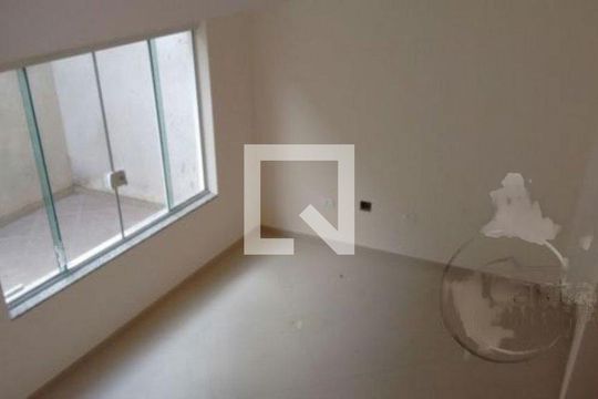 Casa à venda com 3 quartos, 180m² em Vila Lucia, São Paulo