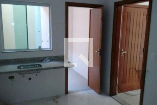Casa à venda com 3 quartos, 180m² em Vila Lucia, São Paulo