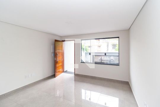 Sala de casa para alugar com 3 quartos, 137m² em Vila Santa Isabel, São Paulo