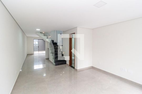 Casa para alugar com 3 quartos, 137m² em Vila Santa Isabel, São Paulo