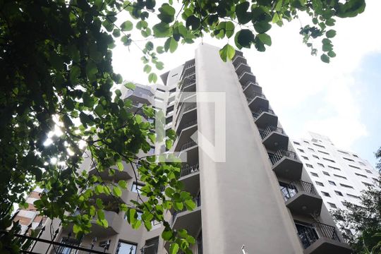 Fachada de apartamento à venda com 3 quartos, 74m² em Vila Andrade, São Paulo
