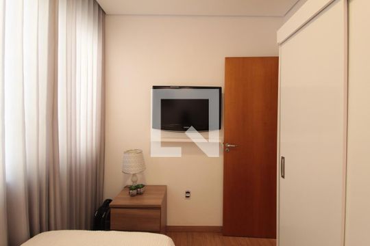 Quarto 1 de apartamento à venda com 3 quartos, 80m² em Castelo, Belo Horizonte