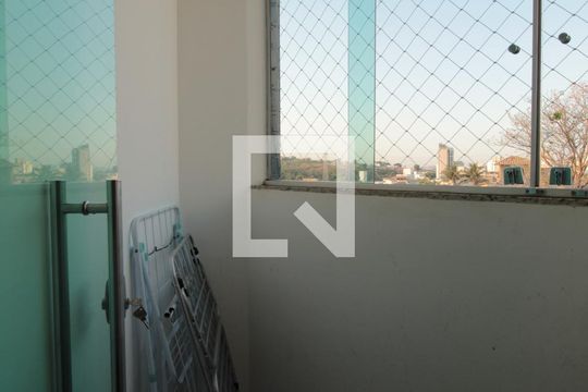 Varanda da Sala de Estar de apartamento à venda com 3 quartos, 80m² em Castelo, Belo Horizonte