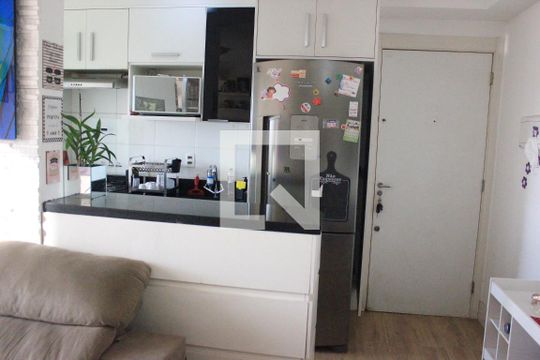 Cozinha de apartamento à venda com 3 quartos, 58m² em Jardim Las Vegas, Guarulhos