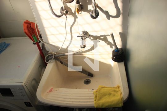Lavanderia/ Área de serviço de apartamento à venda com 3 quartos, 58m² em Jardim Las Vegas, Guarulhos