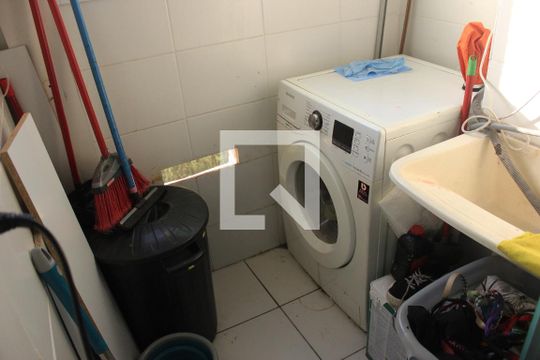 Lavanderia/ Área de serviço de apartamento à venda com 3 quartos, 58m² em Jardim Las Vegas, Guarulhos