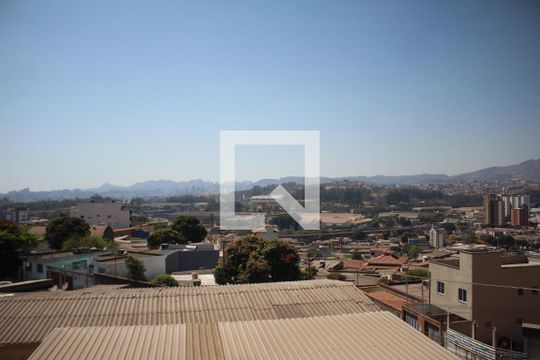 Vista Sala de apartamento para alugar com 3 quartos, 95m² em Jardim Industrial, Contagem