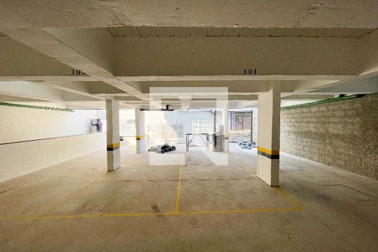 Garagem de apartamento à venda com 3 quartos, 130m² em Jardim Industrial, Contagem