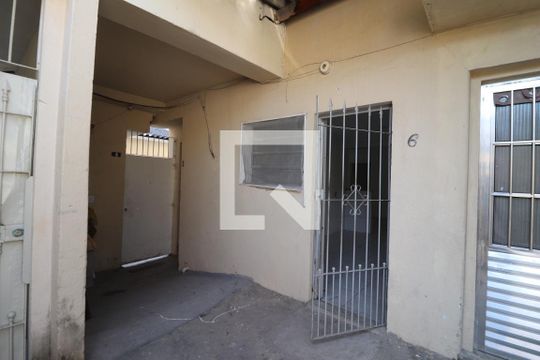 Fachada de casa para alugar com 1 quarto, 40m² em Penha de França, São Paulo