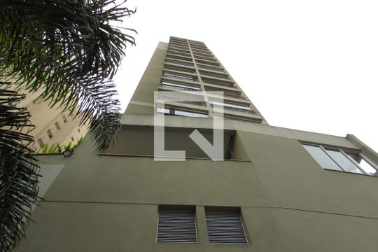 Fachada de kitnet/studio para alugar com 1 quarto, 37m² em Vila Gomes, São Paulo