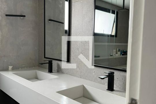Banheiro de apartamento à venda com 4 quartos, 288m² em Panamby, São Paulo